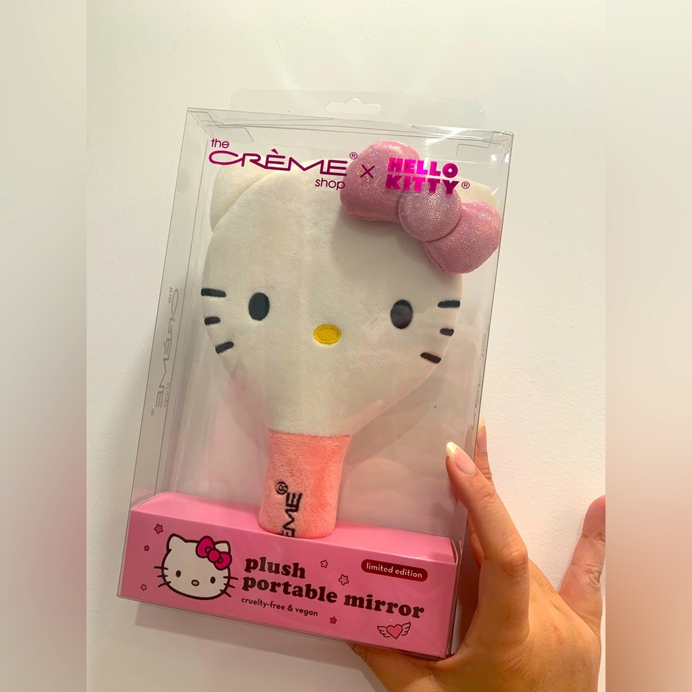 🩷🎀🩷 CUTE New Hello Kitty x The Creme Shop Viral Plush Mirror 🩷🎀🩷